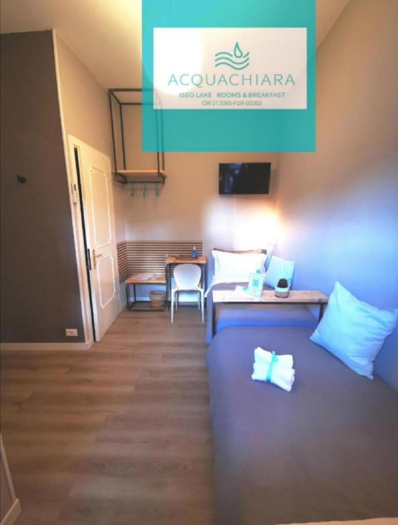 Acquachiara Iseo Deluxe Bed & Breakfast Iseo Center With Garden And Parking Inside Foresteria الغرفة الصورة